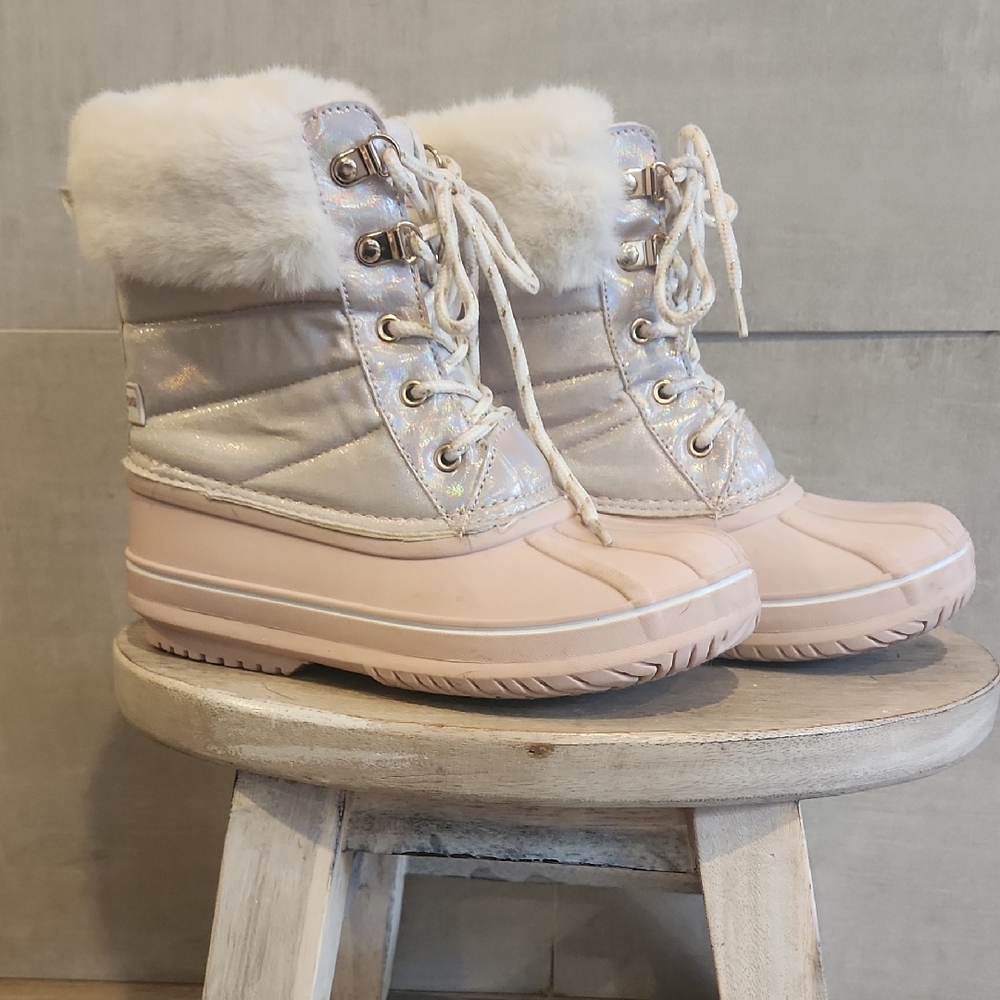 London Fog Shiny Winter Boots with Faux Fur